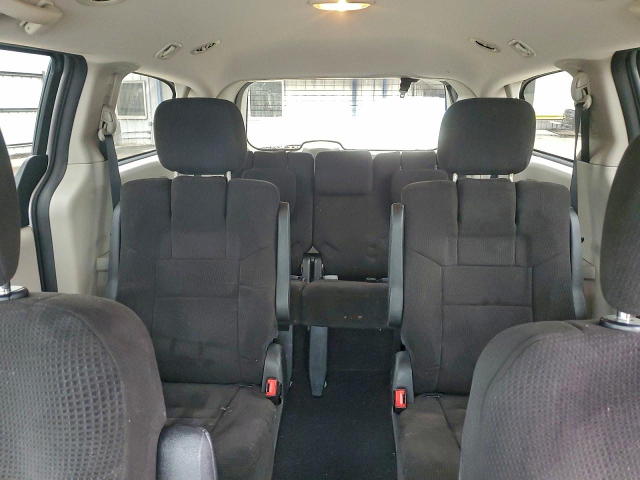 Dodge Caravan Sxt Image 6