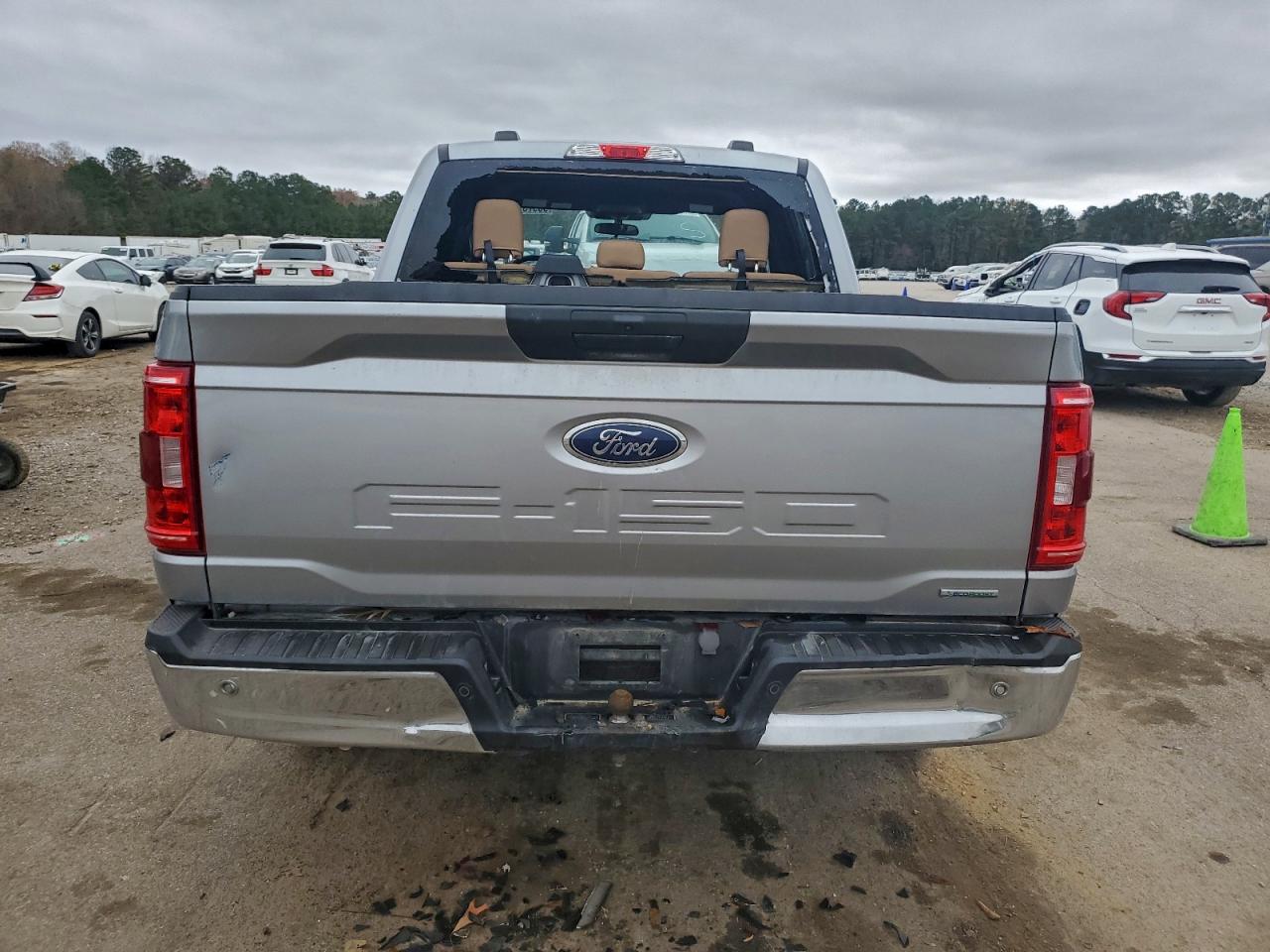 Ford F-150 Supercrew Image 4