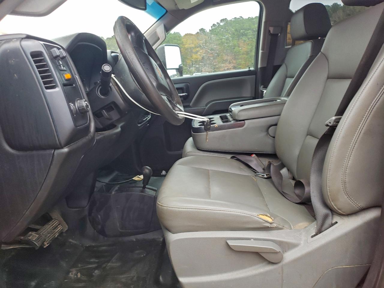 Chevrolet Silverado K2500 Heavy Duty Image 8