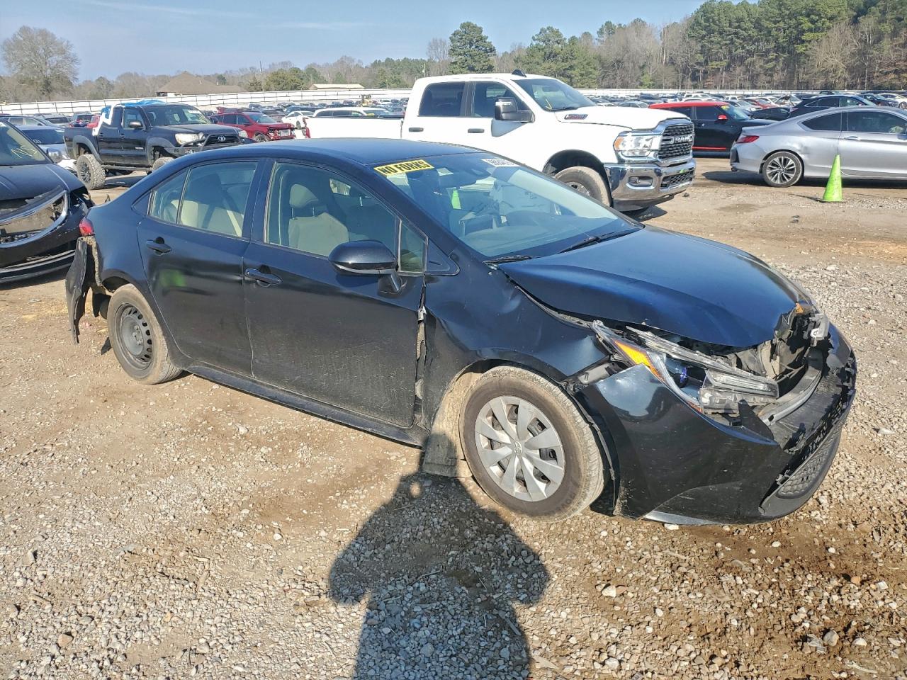 Toyota Corolla L Image 2