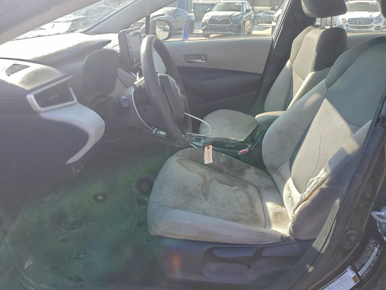 Toyota Corolla L Image 11