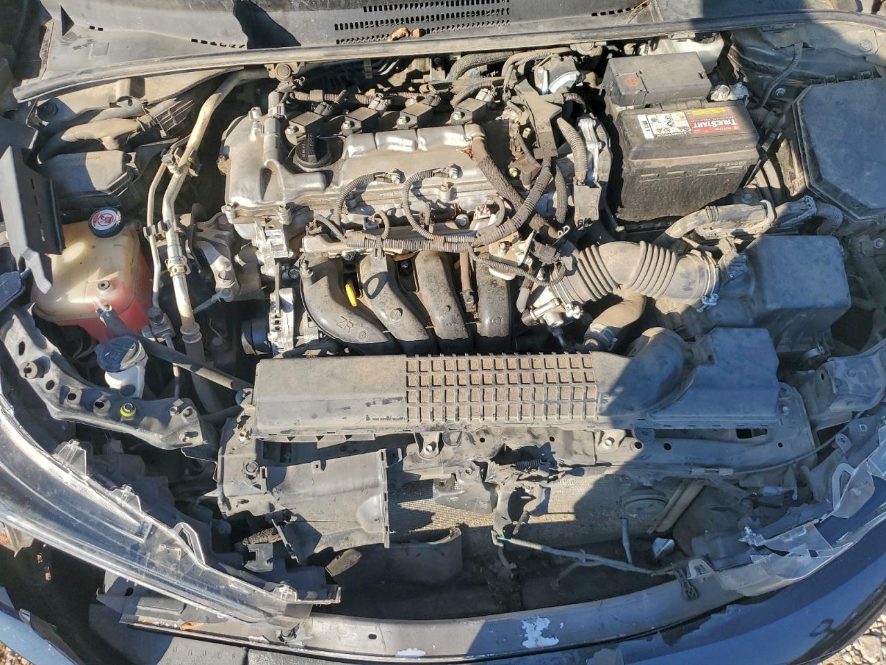 Toyota Corolla L Image 8