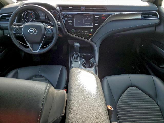 Toyota Camry L Image 11